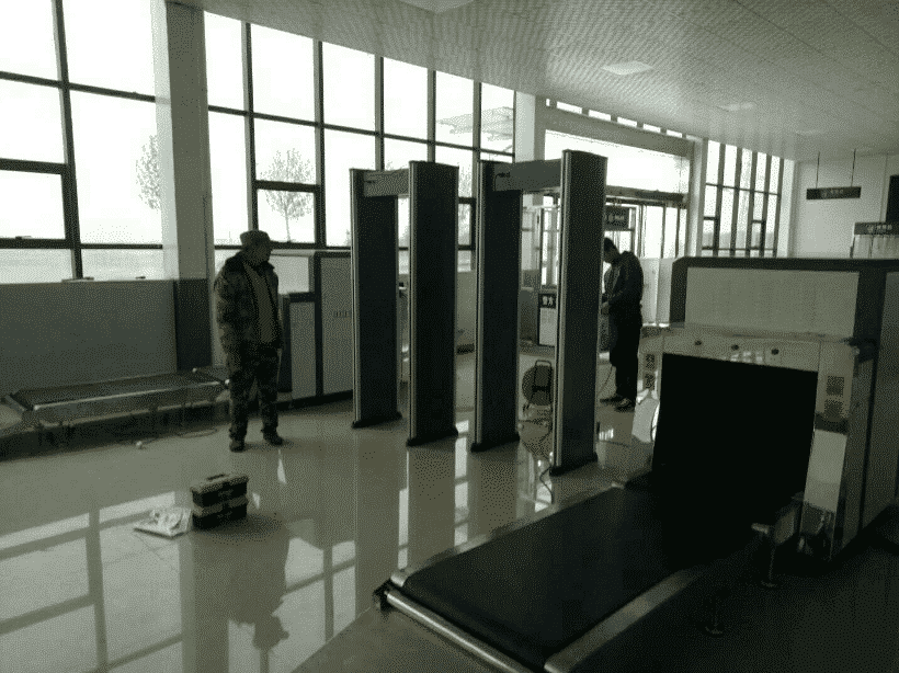 安檢機10080在使用中